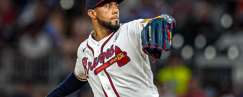 Report: Robert Suarez could rejoin the Braves soon