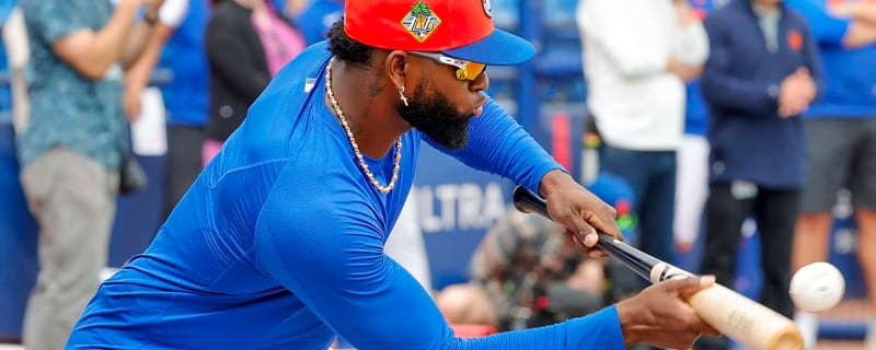 Mets’ new center fielder Luis Robert Jr. impresses with 115-mph batted ball: ‘When he’s healthy, the numbers are going to be there’