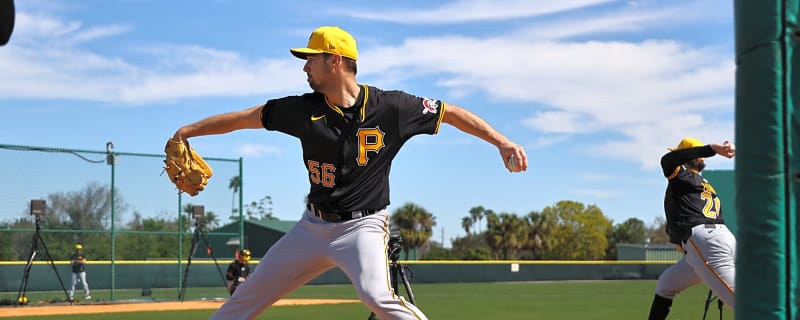 Blue Jays sign swingman Michael Plassmeyer to minor-league deal