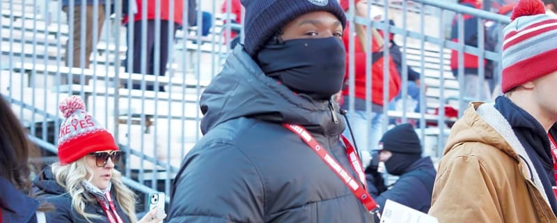 Top Notre Dame quarterback recruiting target sets his commitment date – Where things stand for the Fighting Irish