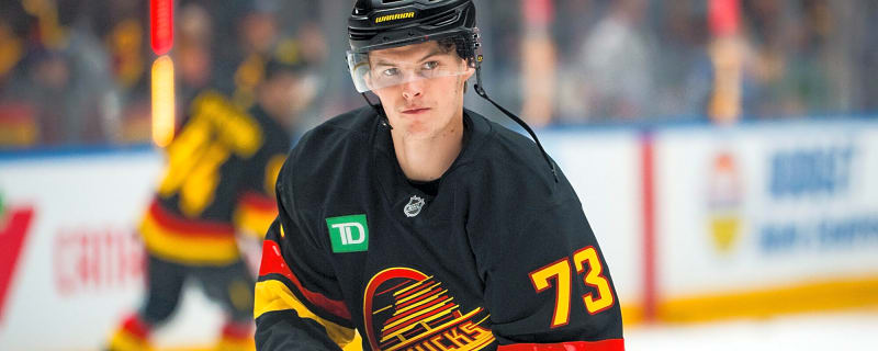 Canucks juggle centres at practice; Sasson moves up, Reichel comes in, Räty odd-man out