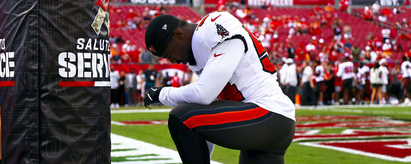 Brady Calls 1,714-Tackle David 'One of a Kind' as the Last Buccaneer Dynasty Piece Retires