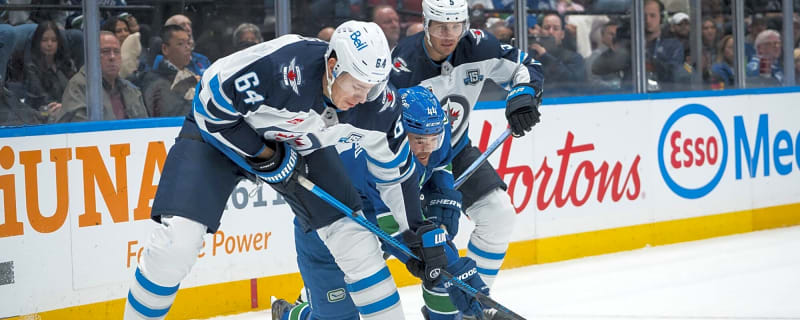 Sabres acquire Stanley, Schenn from Jets for Rosen, Bryson and picks