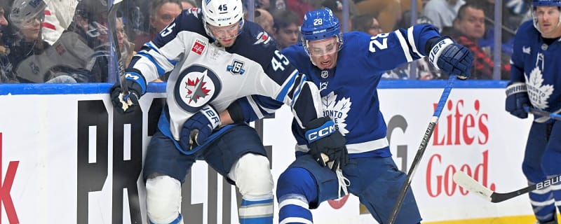 Craig Berube, Auston Matthews rave about Troy Stecher’s competitiveness after comeback win vs. Jets