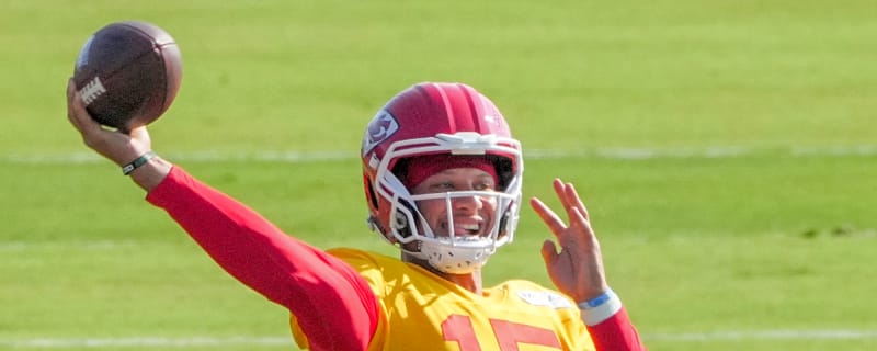 Panthers LB honors Patrick Mahomes as one of his ‘favorite players’ in NFL