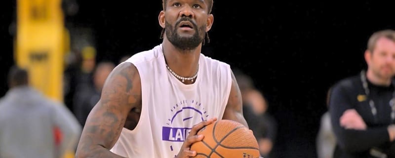 Luka Doncic Was Visibly Frustrated After Deandre Ayton Missed Easy Lob