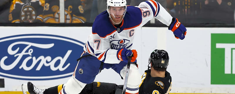 ‘He just keeps getting better’: Fans react to McDavid’s 10-game point streak