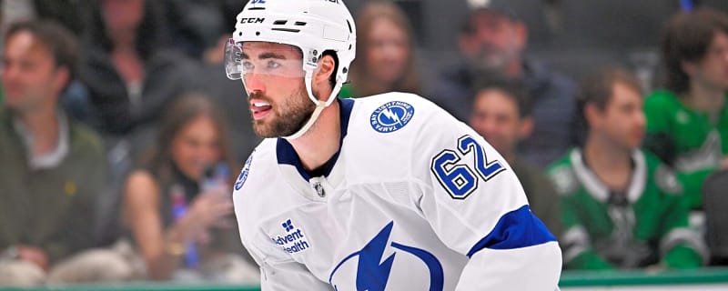 Blues claim Jack Finley off waivers from Lightning