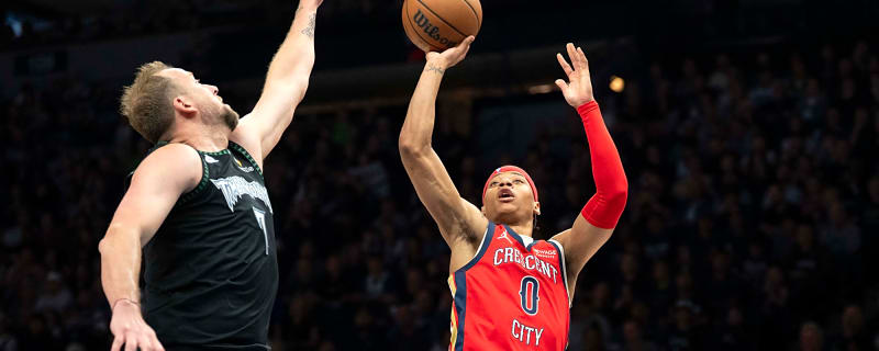 Which surprise NBA star was spotted practicing with the Phoenix Suns?