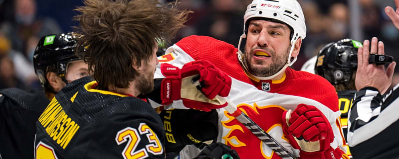 NHL Notebook: Milan Lucic signs PTO with Blues, Avalanche sign Victor Olofsson