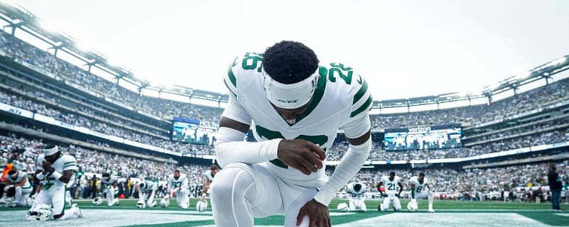 Potential Bears trade candidate sends intriguing message on social media that Chicago needs to pay closer attention to