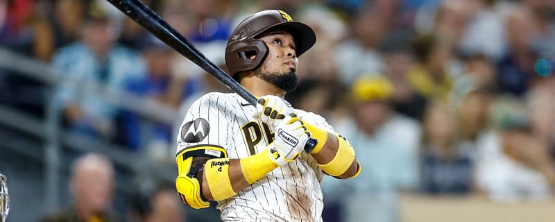 Giants Roll the Dice With Luis Arraez’s Return to Second Base