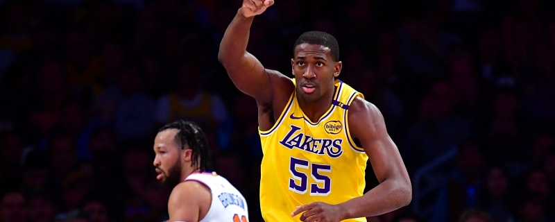 2 Lakers players get left off playoff roster