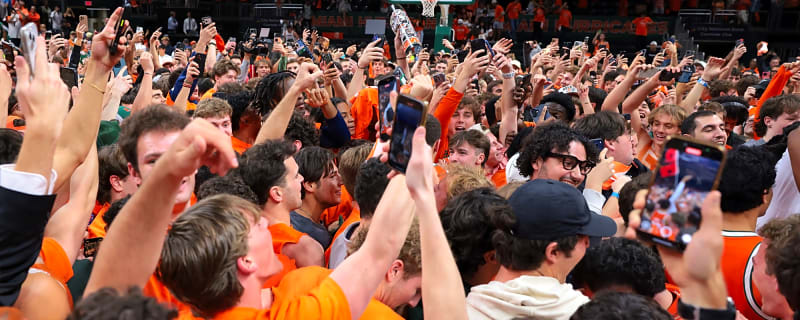 Miami Hurricanes Hold Off No. 11 North Carolina Tar Heels