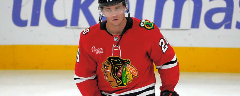 Blackhawks’ Andre Burakovsky leaves game vs. Kraken with injury