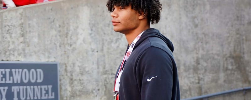 Top Notre Dame recruiting target sets commitment date following visit to South Bend, but that’s bad news for the Fighting Irish