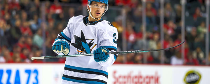 Maple Leafs’ Henry Thrun learned of trade while watching Top Gun, will wear No. 3