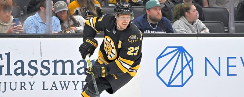 Bruins’ Hampus Lindholm leaves game with lower-body injury