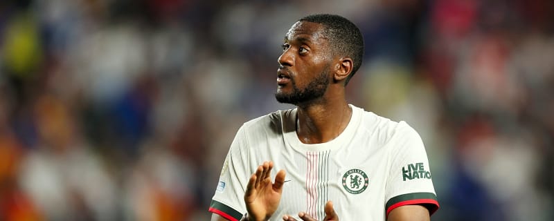 PL Rivals Agree To Deal For 28-year-old Defender