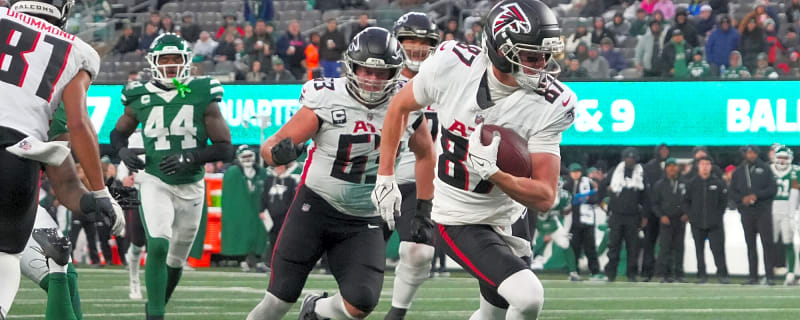 Bucs Poach Falcons’ ‘Insane Diagonal Catch’ Receiver—7-Year Journeyman Finally Lands