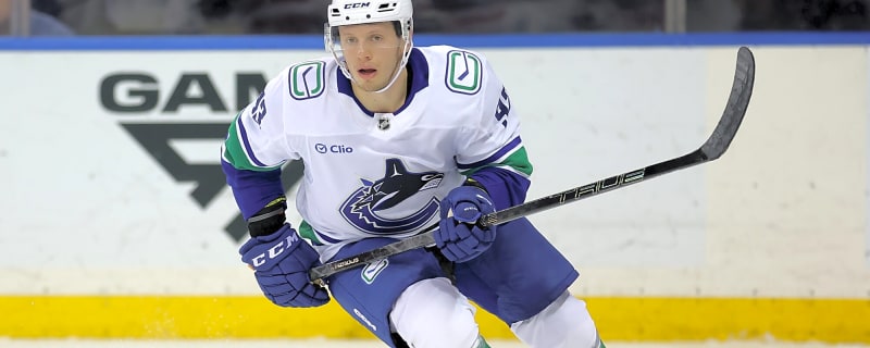 Canucks Christmas Wishlist: For Marco Rossi to solve the centre depth issues