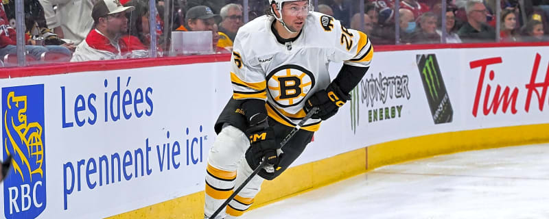 Mammoth sign Andrew Peeke to one-year contract