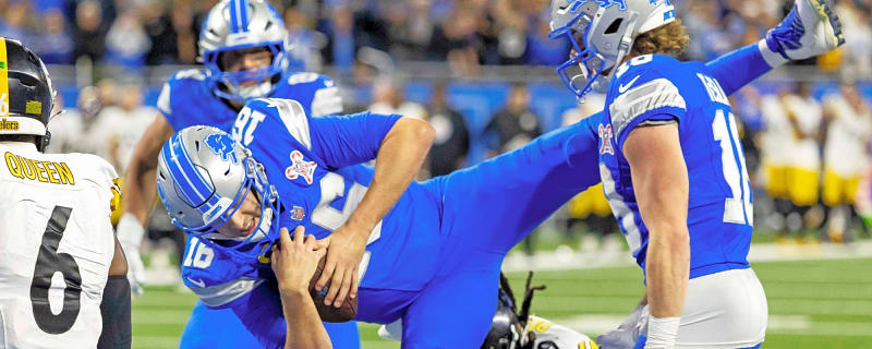 Lions lose to Steelers in controversial fashion