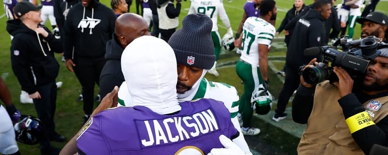 Jets Benched Their $40M Starter For 36-Year-Old Tyrod Taylor