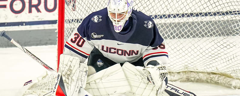 Panthers sign Tyler Muszelik to entry-level contract