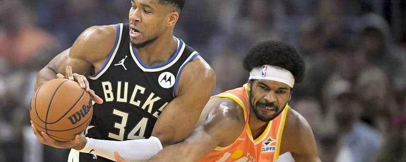 Giannis Antetokounmpo’s injury draws troubling comment from Doc Rivers after Bucks-Cavs