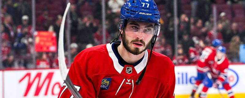 Kirby Dach has a good chance of playing (on the first line) tomorrow