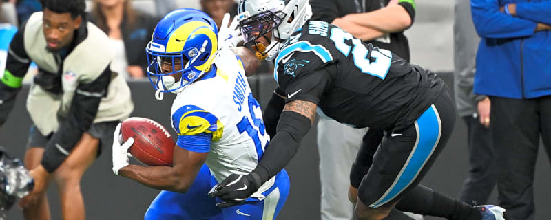 Panthers To Re-Sign LB Isaiah Simmons