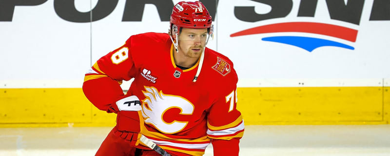 After belated signing, Brennan Othmann cracks Flames’ opening roster