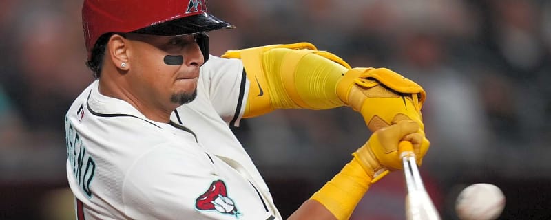 Rangers sign longtime D-Backs catcher Jose Herrera