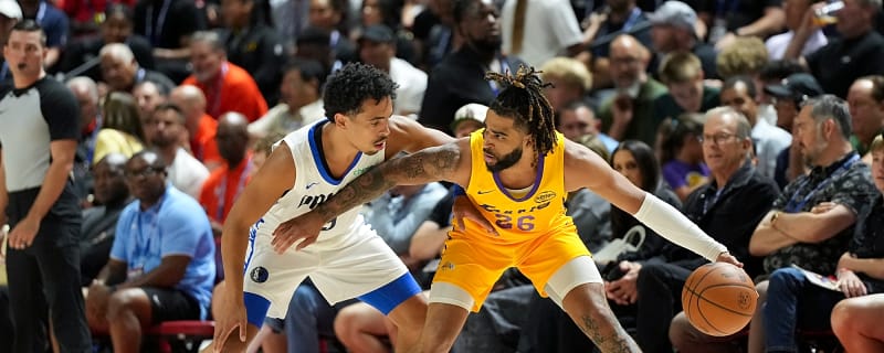 Lakers waive four players, finalize roster ahead of opener