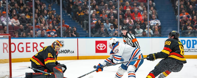  Canucks give up six goals in second period in 6-0 loss to Oilers