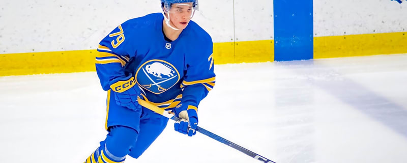 Hurricanes sign Viktor Neuchev to one-year contract