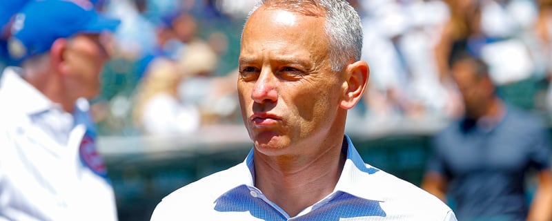 Report: Cubs sign towering pitcher on minor league deal