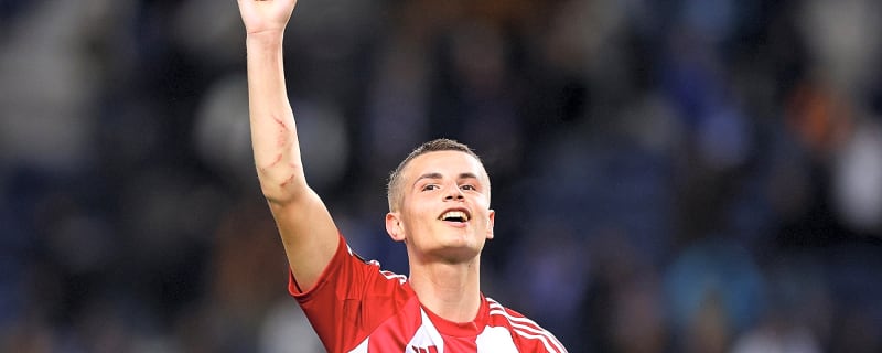 Man United ‘interest is real’ in midfielder after dispatching scouts to monitor him