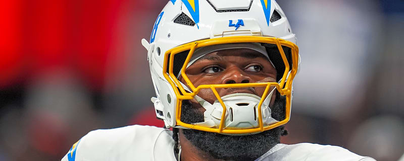 Dolphins Sign Jamaree Salyer