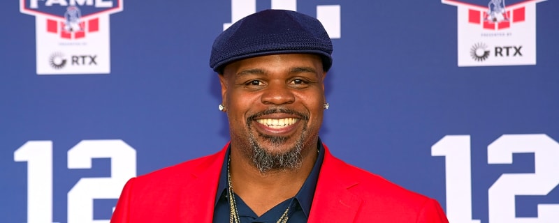 Two NFL Stars Are Officially Becoming USO Ambassadors