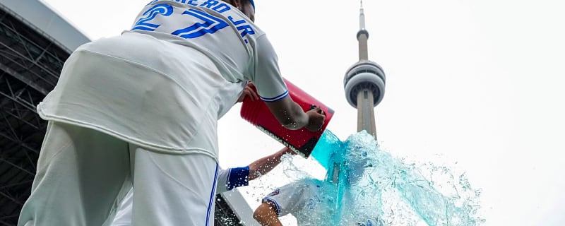 Instant Reaction: Blue Jays inch closer to playoff spot with comeback victory over Mariners