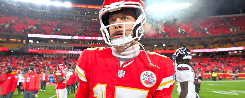 Mahomes Ditches Texas Workouts For Kansas City Rehab After ACL/LCL Tear