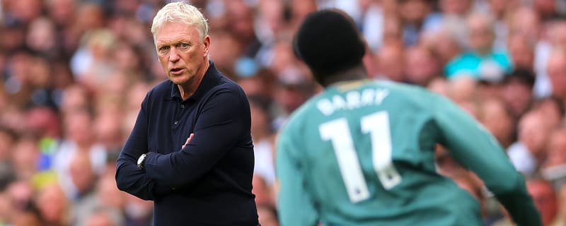 Everton’s Defensive Record Praised By Alan Smith: Can Moyes Solve Their Goal Problem?