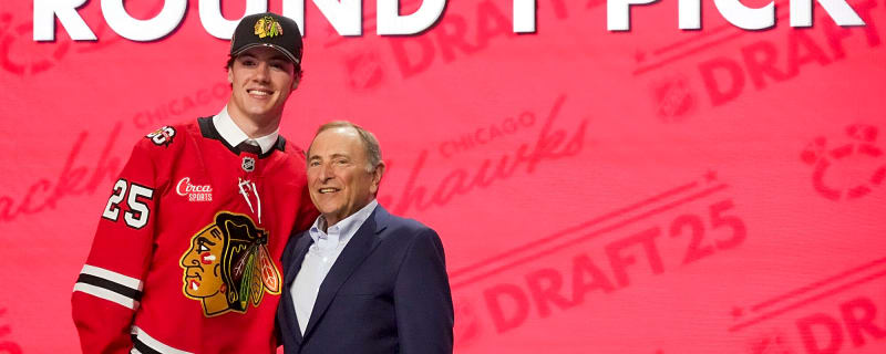 Chicago Blackhawks at Risk of Losing First Round Pick as Other Teams Pitch Big-Money Offers