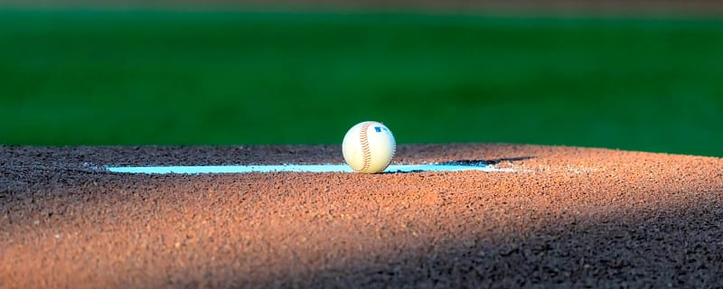 Hustlin’ Rebels run-rule Utah Tech 11-1 on Myro walk-off