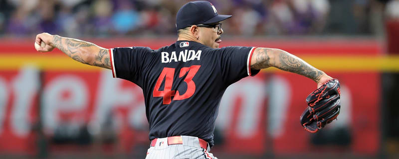 Twins Outright Three Players