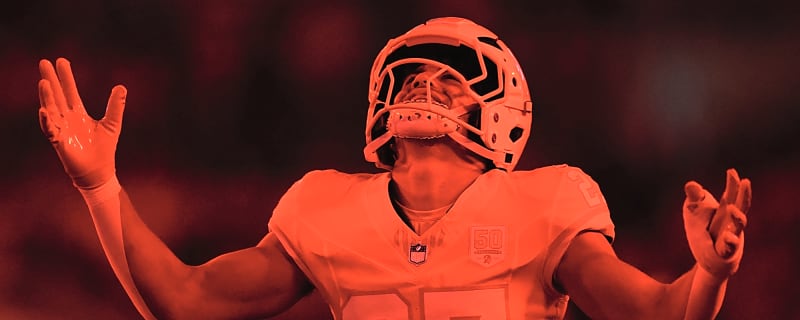 Bucs Camp Insider 8-20: Vita Vea Breaks His Silence, Zyon McCollum Stands Out