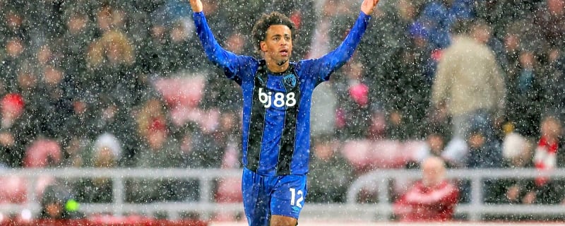 Report: Chelsea closely monitoring midfield star, Man United also interested