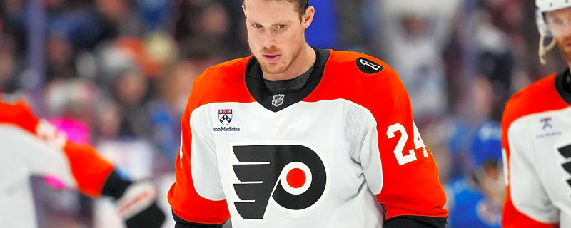 Flyers’ Nick Seeler leaves game with lower-body injury